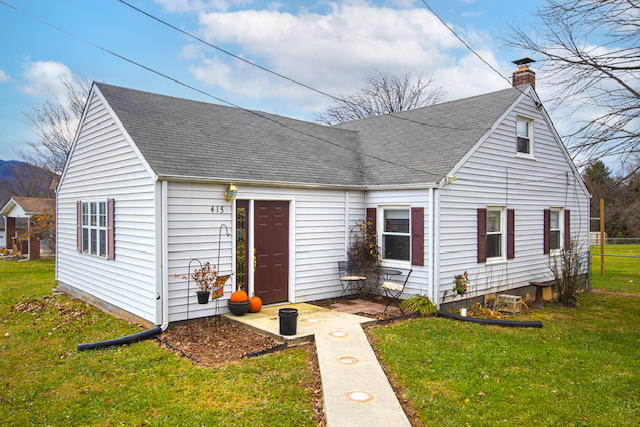415 Turner Road Salem, VA 24153 - Photo 1 of 27 a view of a house with a patio