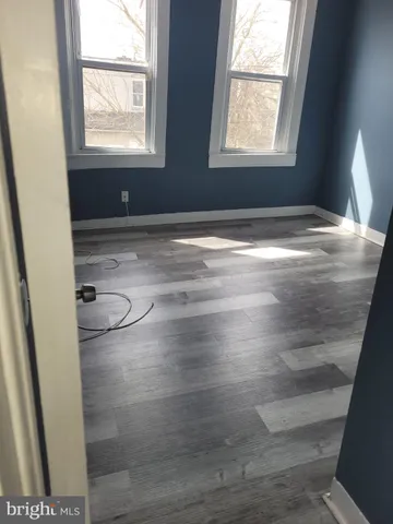 a view of empty room with window