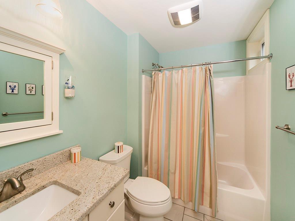 8 Newfield Road Freeport, ME 04032 - Photo 17 of 23 Second Upstairs Bath.