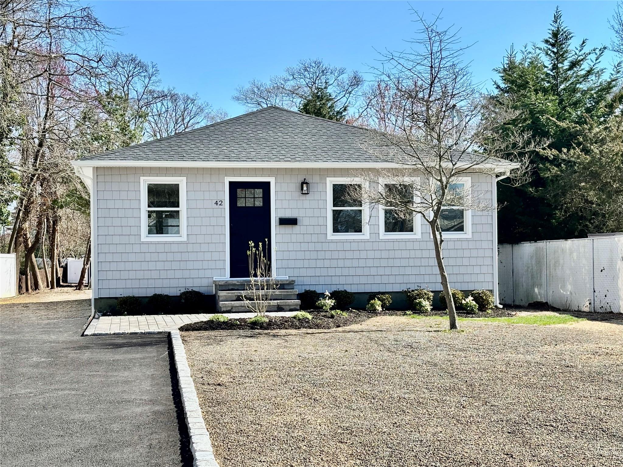 42 Dixie Lane East Islip, NY 11730 - Photo 1 of 1 Bungalow-style house