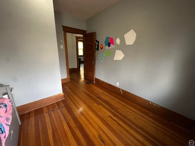 $137,500 | 326 Southwest Quinton Avenue, Topeka, KS 66606