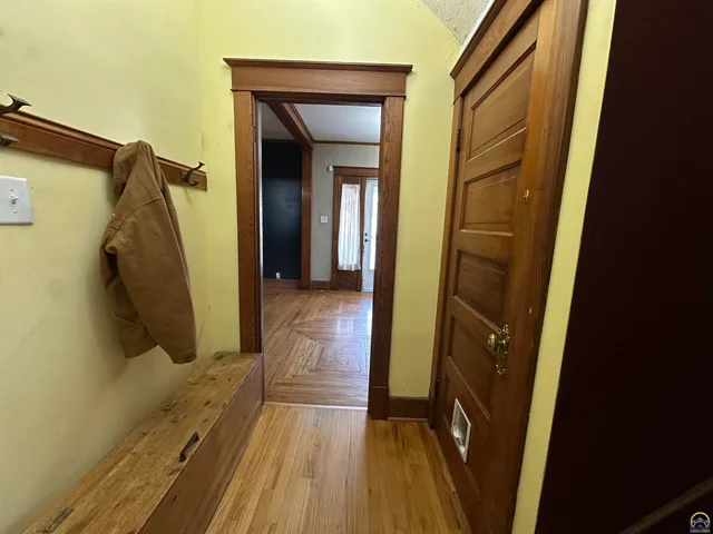 $137,500 | 326 Southwest Quinton Avenue, Topeka, KS 66606