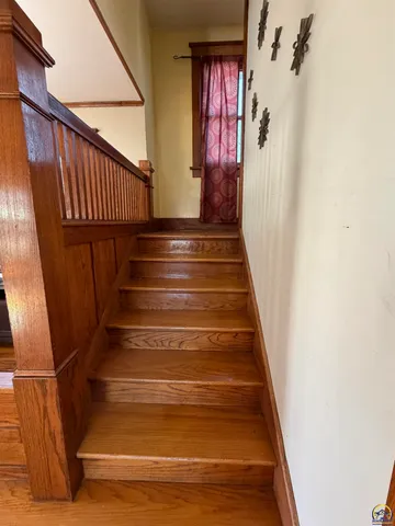 $137,500 | 326 Southwest Quinton Avenue, Topeka, KS 66606