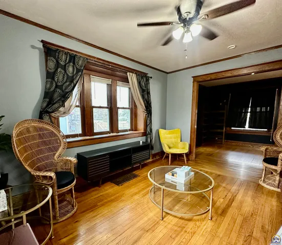 $137,500 | 326 Southwest Quinton Avenue, Topeka, KS 66606