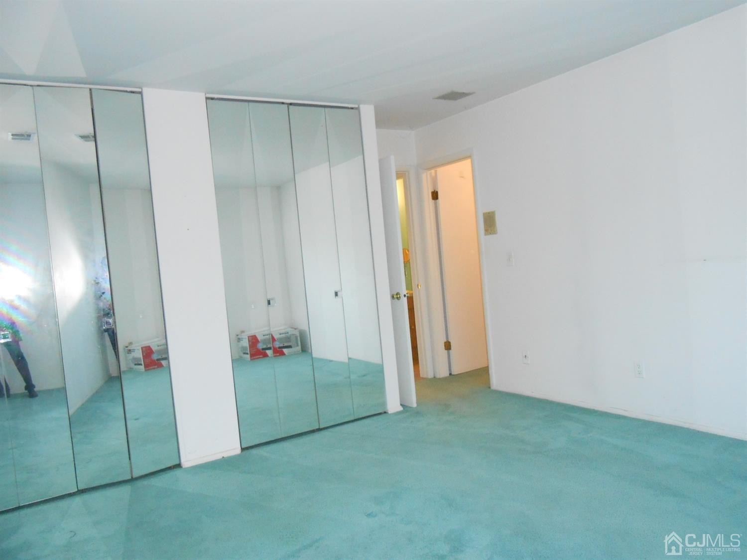 2 Rainford Road Edison, NJ 08820 - Photo 14 of 25 a view of an empty room
