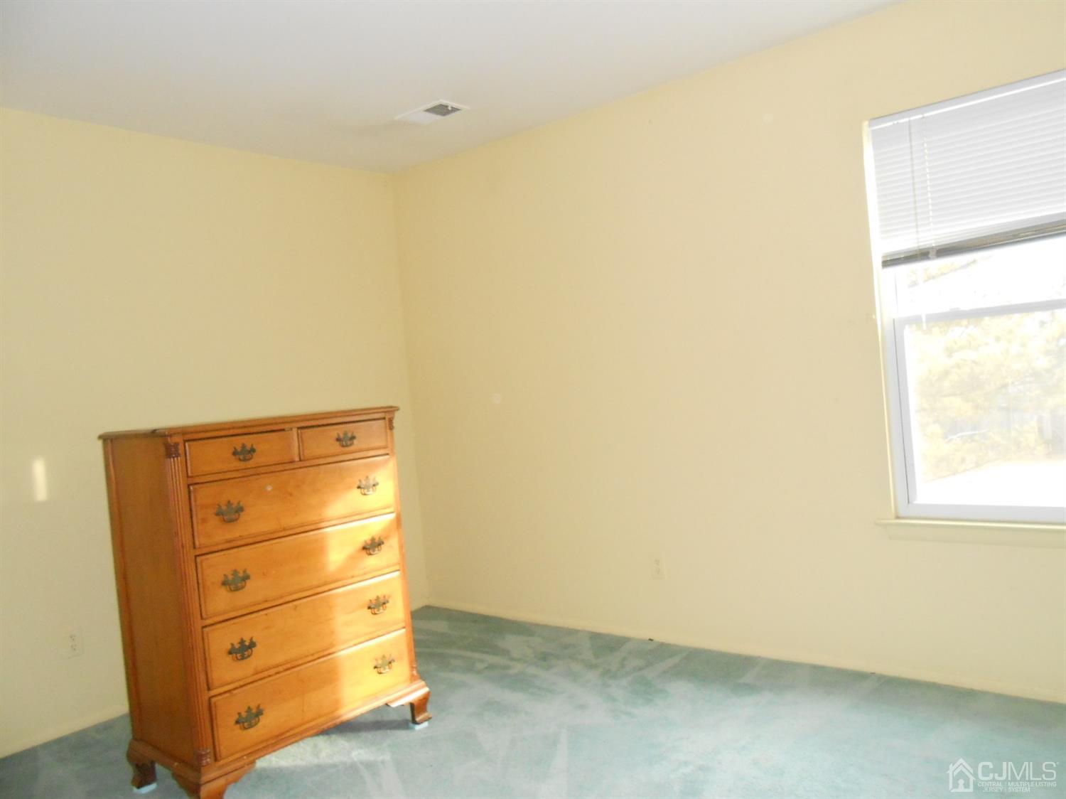 2 Rainford Road Edison, NJ 08820 - Photo 17 of 25 a view of dresser