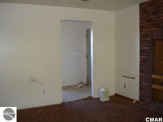 10249 South Mission Road Shepherd, MI 48883 - Photo 18 of 23 1767521-17.JPG