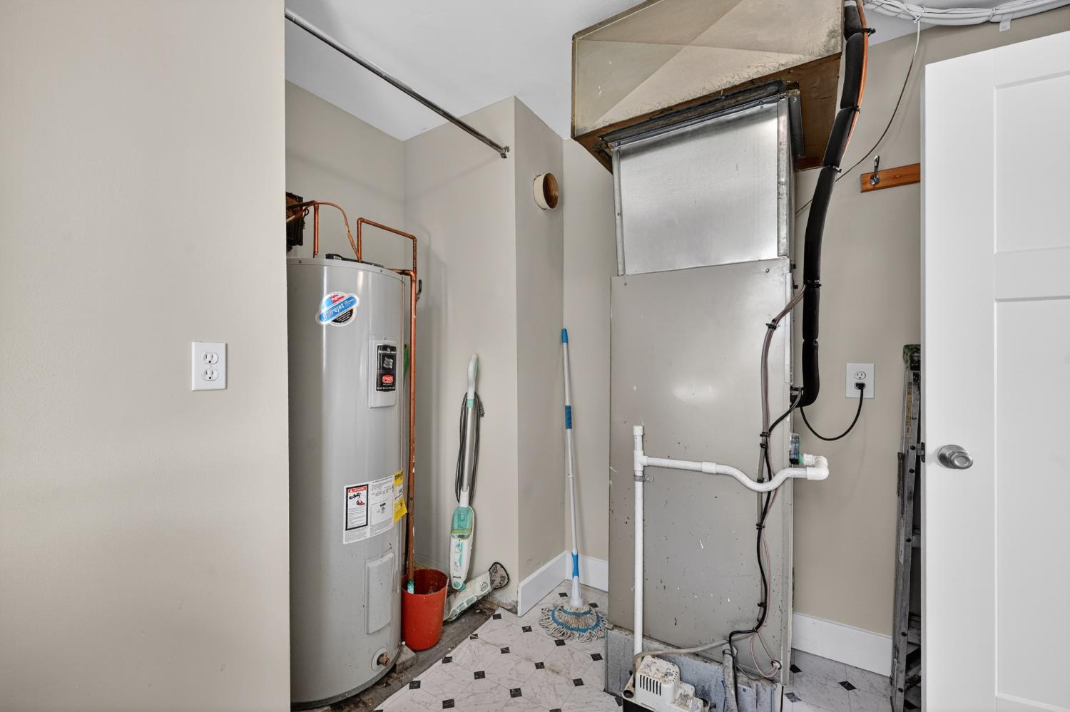 25011 State Line Road Lawrenceburg, IN 47025 - Photo 12 of 32