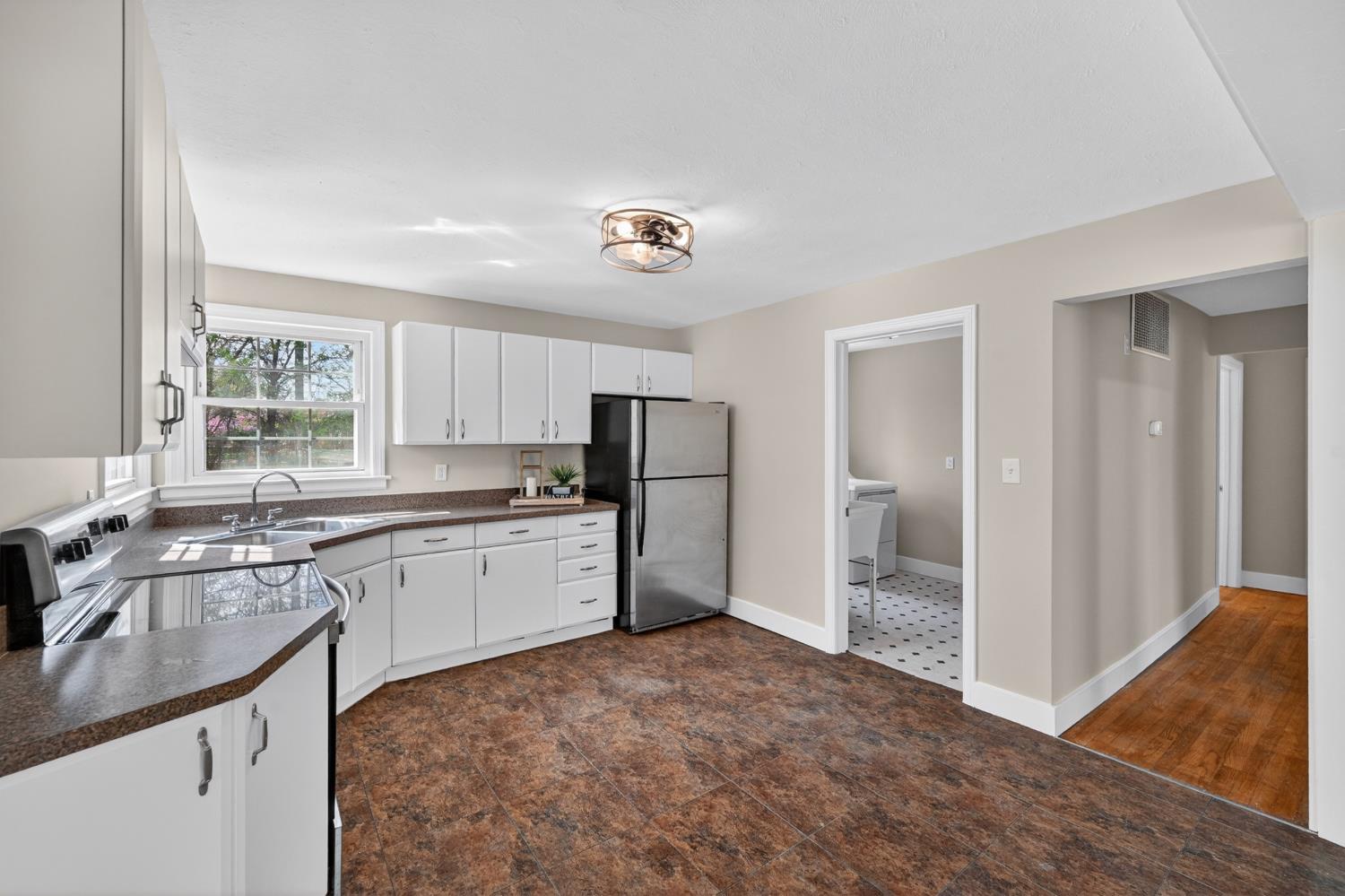 25011 State Line Road Lawrenceburg, IN 47025 - Photo 7 of 32