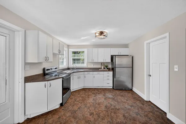 $249,900 | 25011 State Line Road, Lawrenceburg, IN 47025