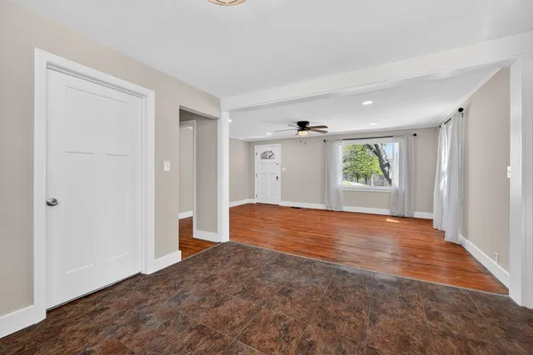 $249,900 | 25011 State Line Road, Lawrenceburg, IN 47025