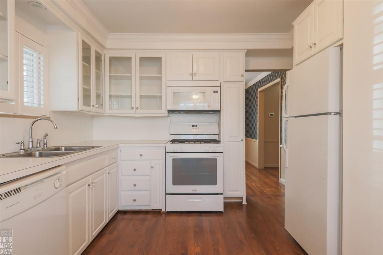 162 Fisher Road Grosse Pointe Farms, MI 48230 - Photo 17 of 39