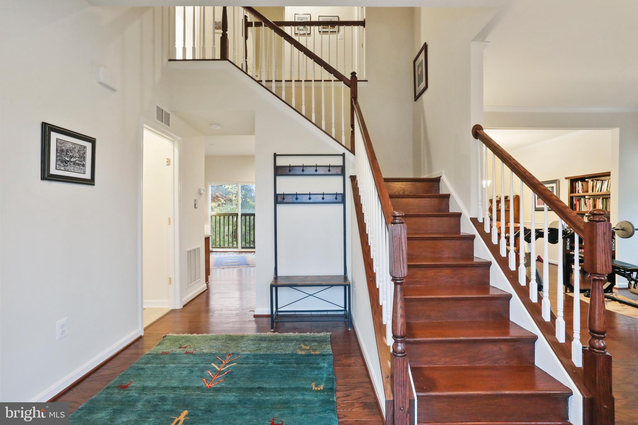 172 Deep Creek Road Ranson, WV 25438 - Photo 6 of 45 Grand 2-story entry Foyer