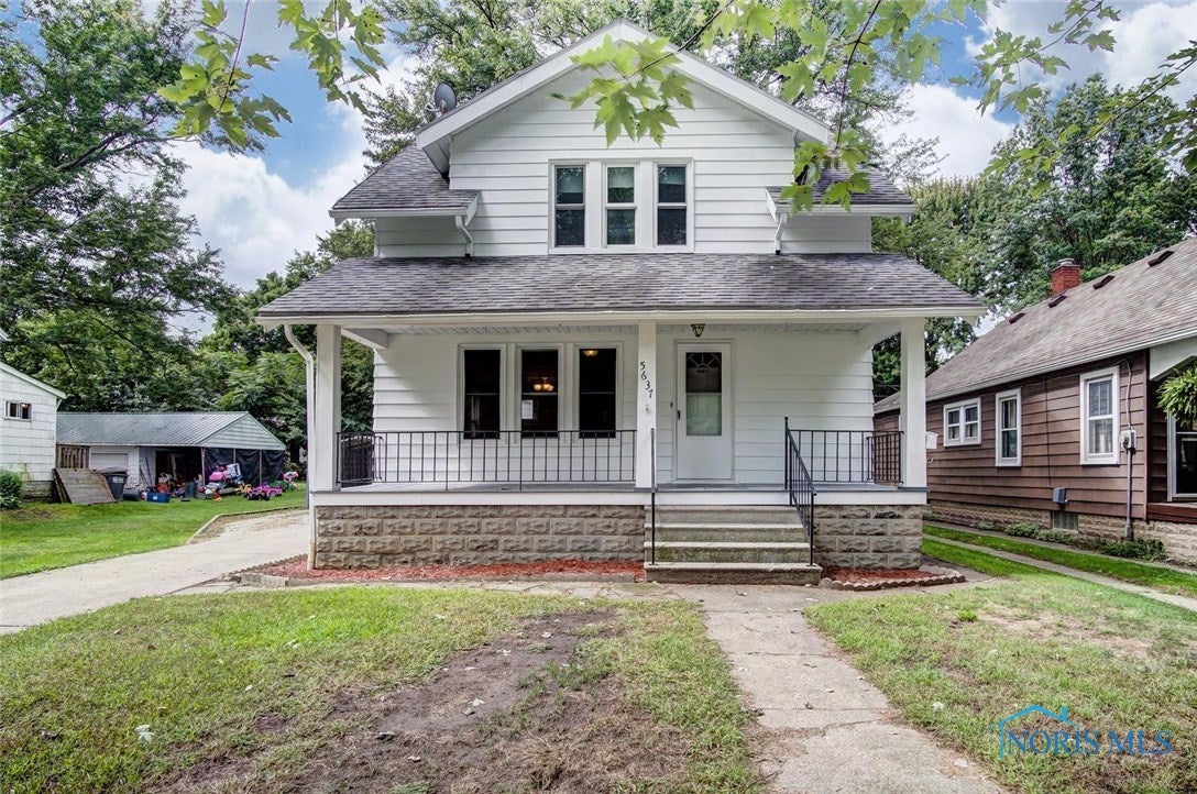 5637 Chippewa Road Toledo, OH 43613 - Photo 1 of 35 Gallery Image 1