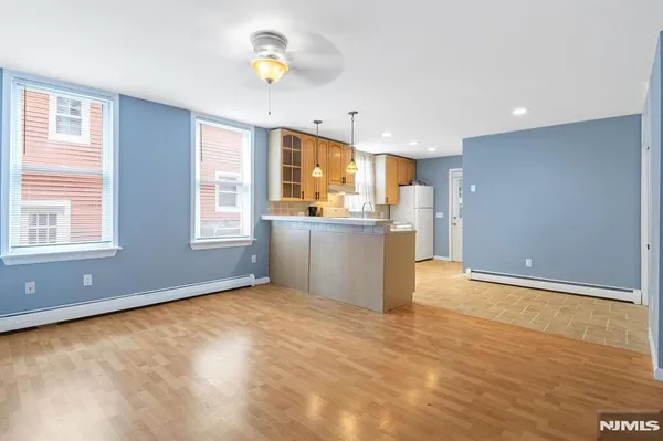 $2,400 | 92 Windsor Street, Unit 1, Kearny, NJ 07032