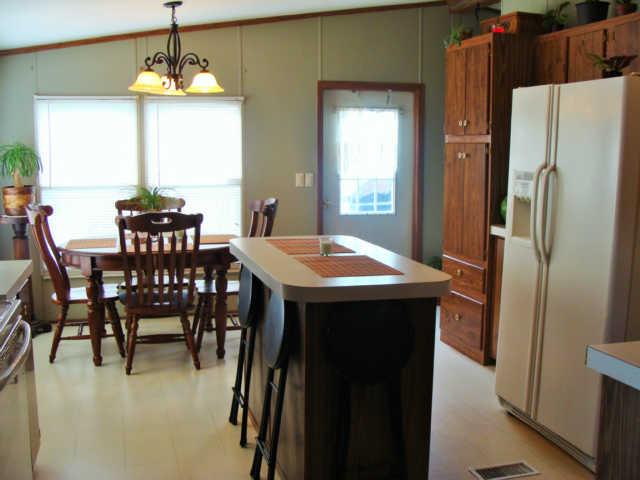 1174 Port Royal Road Adams, TN 37010 - Photo 11 of 16 Kitchen - refrigerator stays