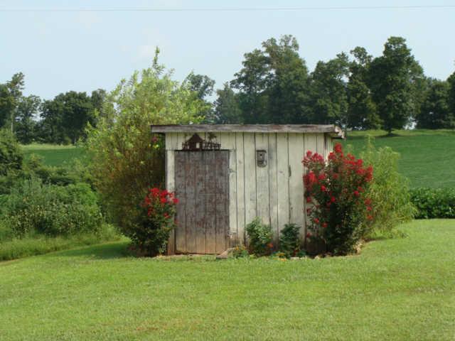 1174 Port Royal Road Adams, TN 37010 - Photo 6 of 16 Old chicken coop stays.
