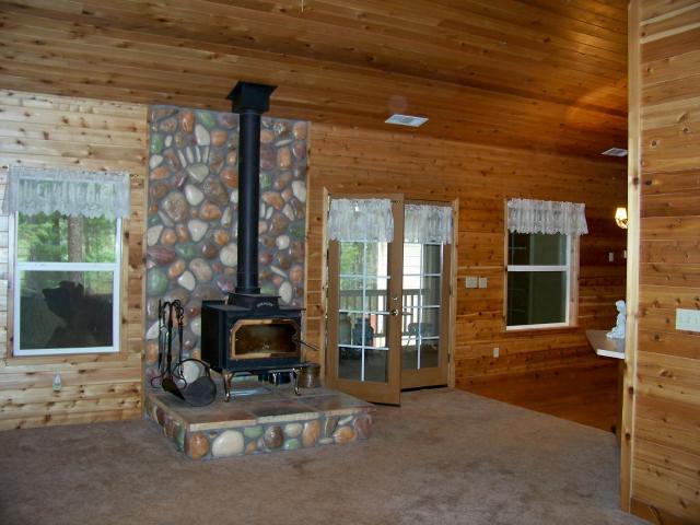 30100 1 Hundred Road Shingletown, CA 96088 - Photo 5 of 20 Living Room