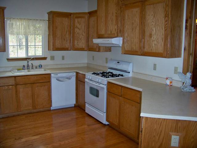 30100 1 Hundred Road Shingletown, CA 96088 - Photo 8 of 20 Kitchen