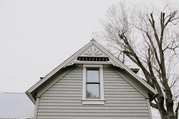 $349,500 | 104 North Fairfield Street, Council, ID 83612