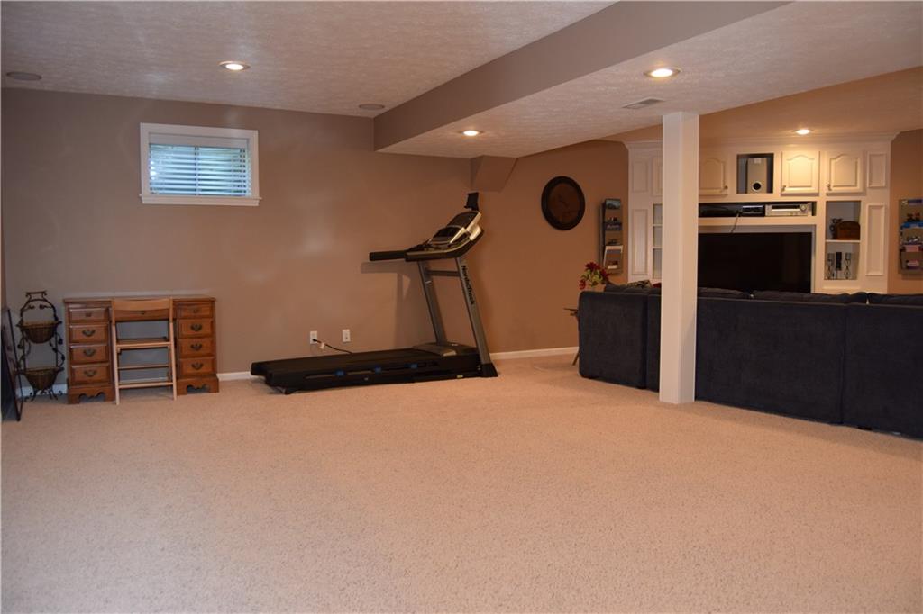 10940 Fairway Ridge Lane Fishers, IN 46037 - Photo 39 of 44 Gallery Image 39