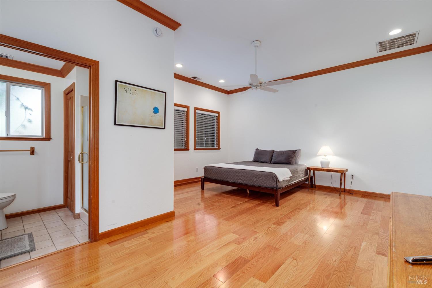 20 Rosedale Road Calistoga, CA 94515 - Photo 21 of 47 a living room with furniture and a wooden floor