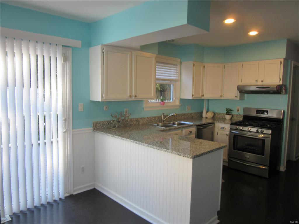 10356 Conway Road Frontenac, MO 63131 - Photo 8 of 18 Gallery Image 8