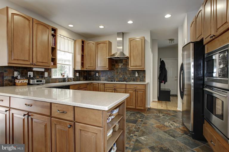 613 Havenhill Road Edgewater, MD 21037 - Photo 18 of 26 Kitchen