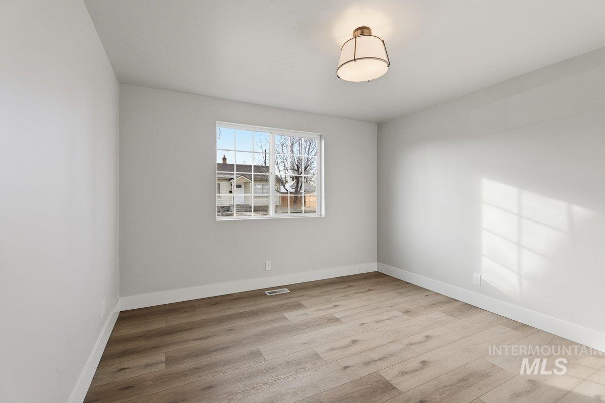 2310 West Frederic Street Boise, ID 83705 - Photo 25 of 42 3rd bedroom downstairs