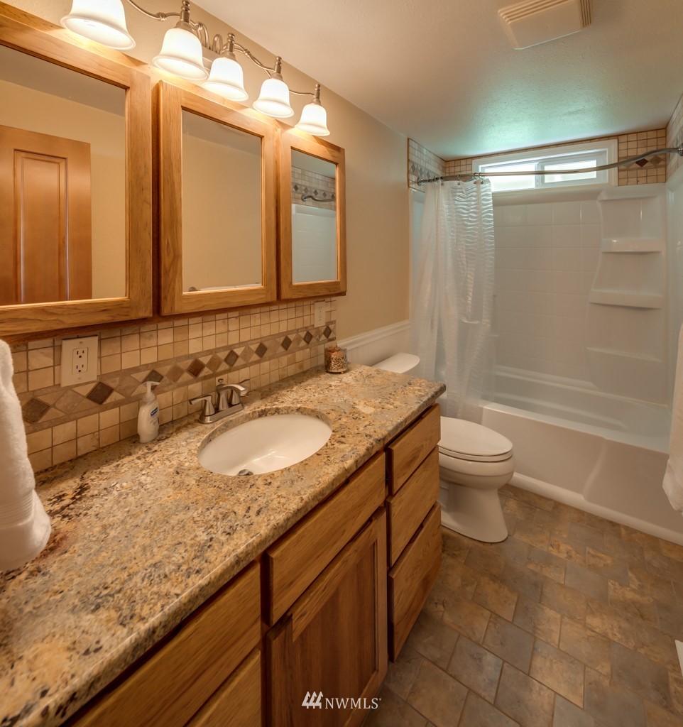1094 Shaw Road Ferndale, WA 98248 - Photo 14 of 25