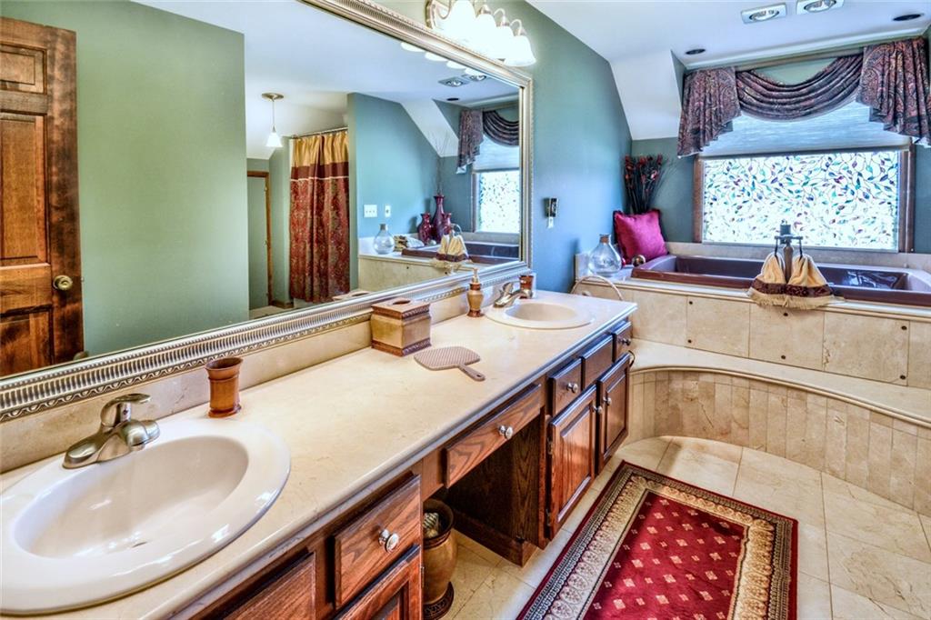 10386 Grubbs Road Wexford, PA 15090 - Photo 15 of 23 Gallery Image 15