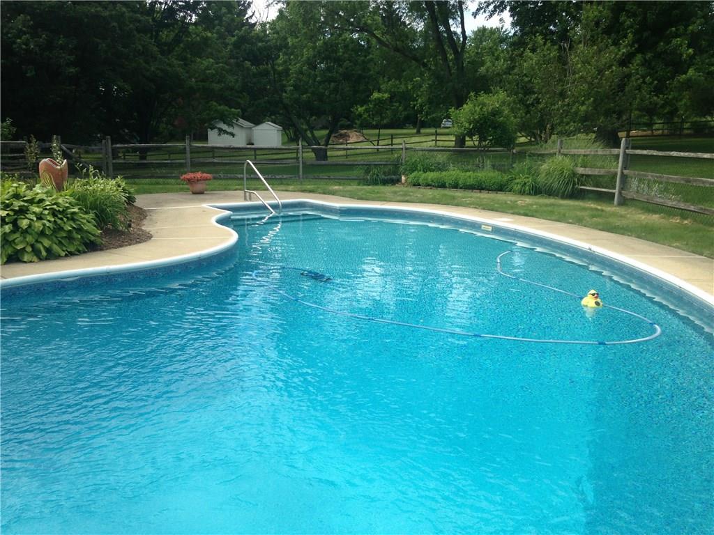 10386 Grubbs Road Wexford, PA 15090 - Photo 4 of 23 Gallery Image 4