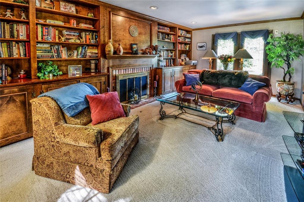 10386 Grubbs Road Wexford, PA 15090 - Photo 9 of 23 Gallery Image 9