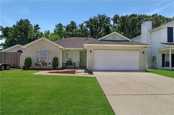 $249,000 | 2505 Delta Pointe Drive, Marrero, LA 70072