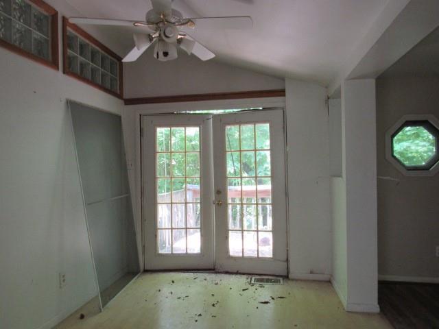 4288 Hochberg Road Pittsburgh, PA 15235 - Photo 10 of 23 Gallery Image 10
