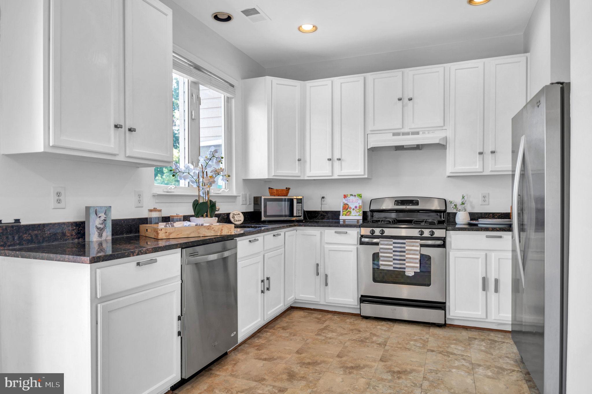 6427 McCoy Road Centreville, VA 20121 - Photo 12 of 49 Gallery Image 12