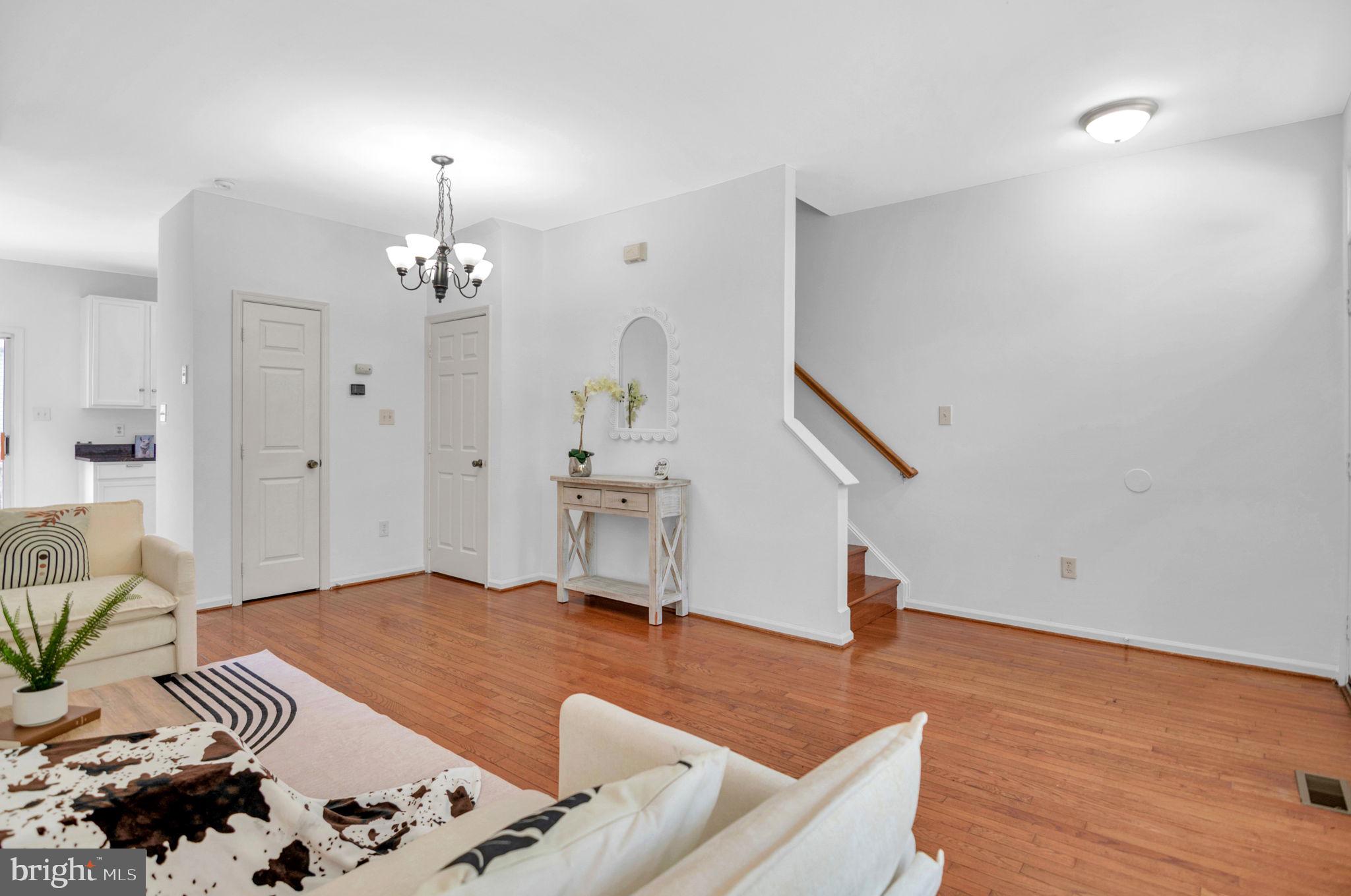 6427 McCoy Road Centreville, VA 20121 - Photo 8 of 49 Gallery Image 8