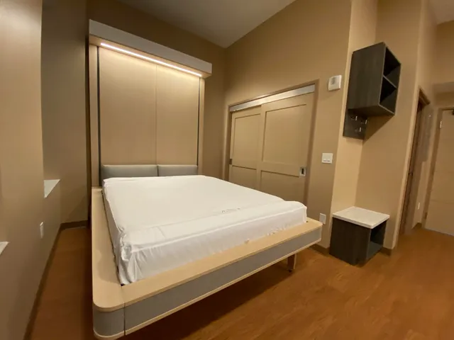 $1,699 | 83 Hanover Street, Unit 210, Manchester, NH 03101