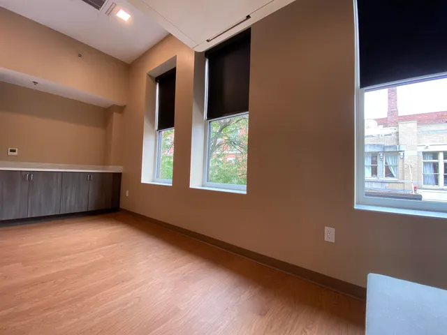 $1,699 | 83 Hanover Street, Unit 210, Manchester, NH 03101