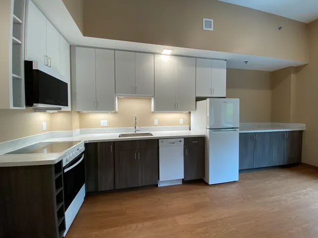 $1,699 | 83 Hanover Street, Unit 210, Manchester, NH 03101