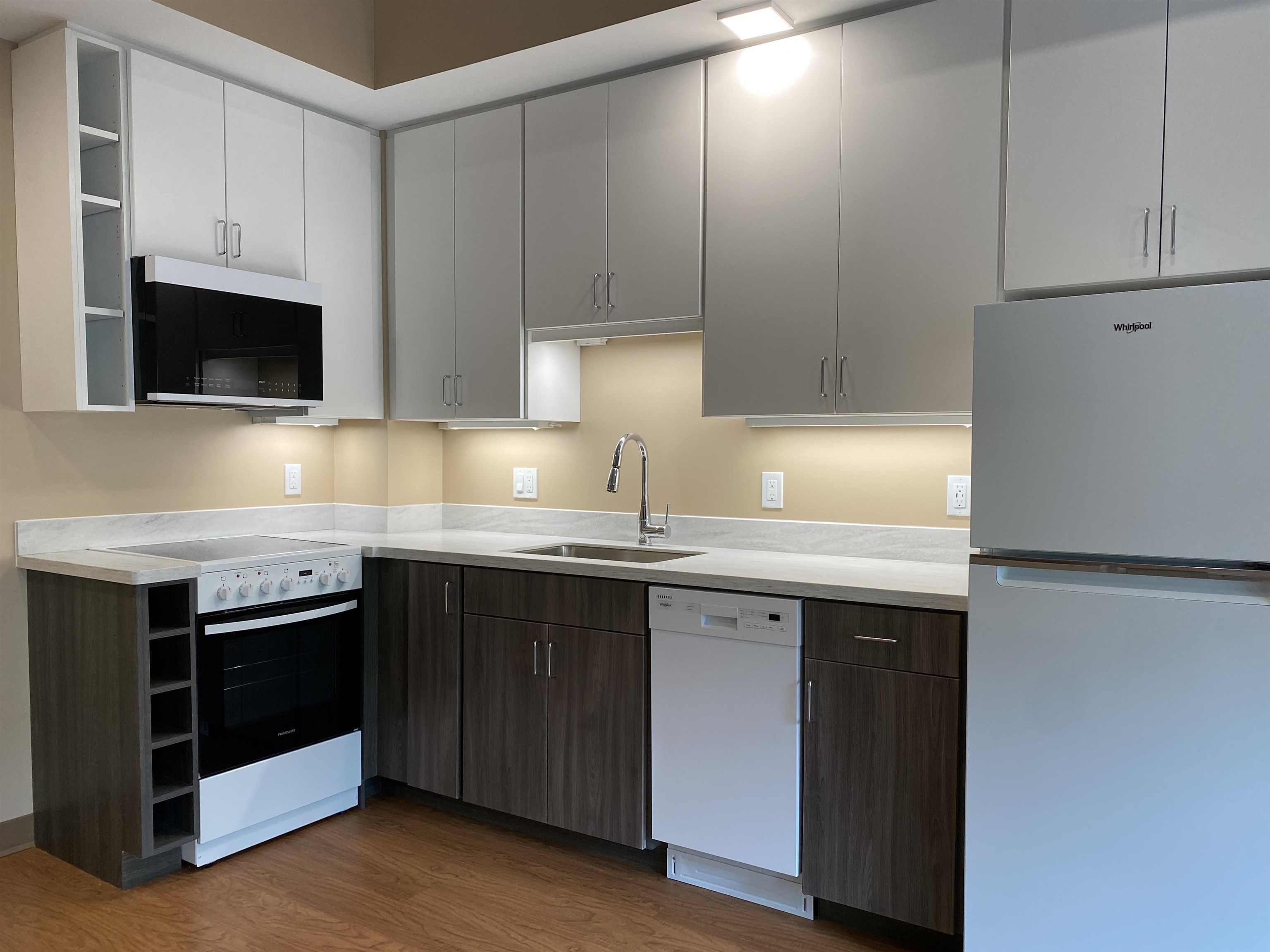 83 Hanover Street, Unit 210 Manchester, NH 03101 - Photo 10 of 36