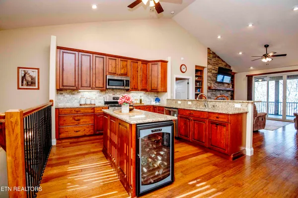 $1,200,000 | 2278 Lower Rinehart Road, Dandridge, TN 37725