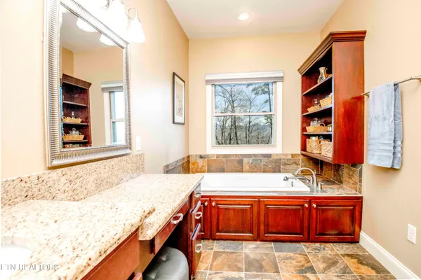 $1,200,000 | 2278 Lower Rinehart Road, Dandridge, TN 37725