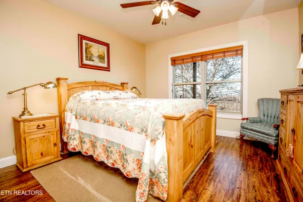 $1,200,000 | 2278 Lower Rinehart Road, Dandridge, TN 37725