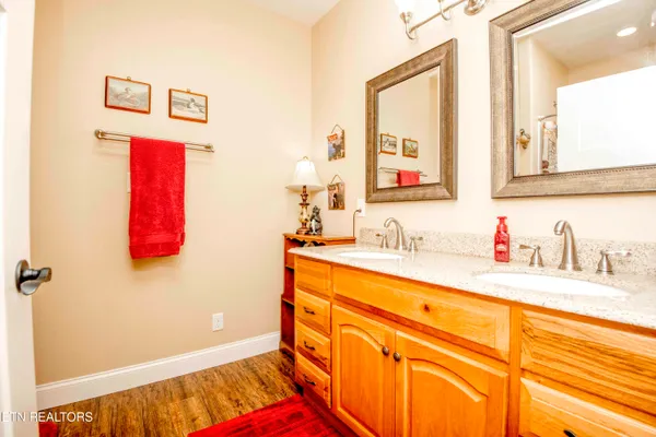 $1,200,000 | 2278 Lower Rinehart Road, Dandridge, TN 37725