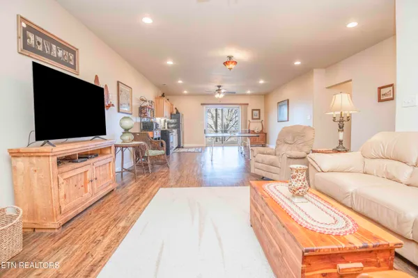 $1,200,000 | 2278 Lower Rinehart Road, Dandridge, TN 37725
