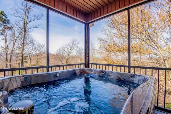 $1,200,000 | 2278 Lower Rinehart Road, Dandridge, TN 37725