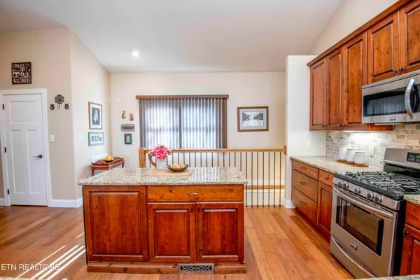 $1,200,000 | 2278 Lower Rinehart Road, Dandridge, TN 37725