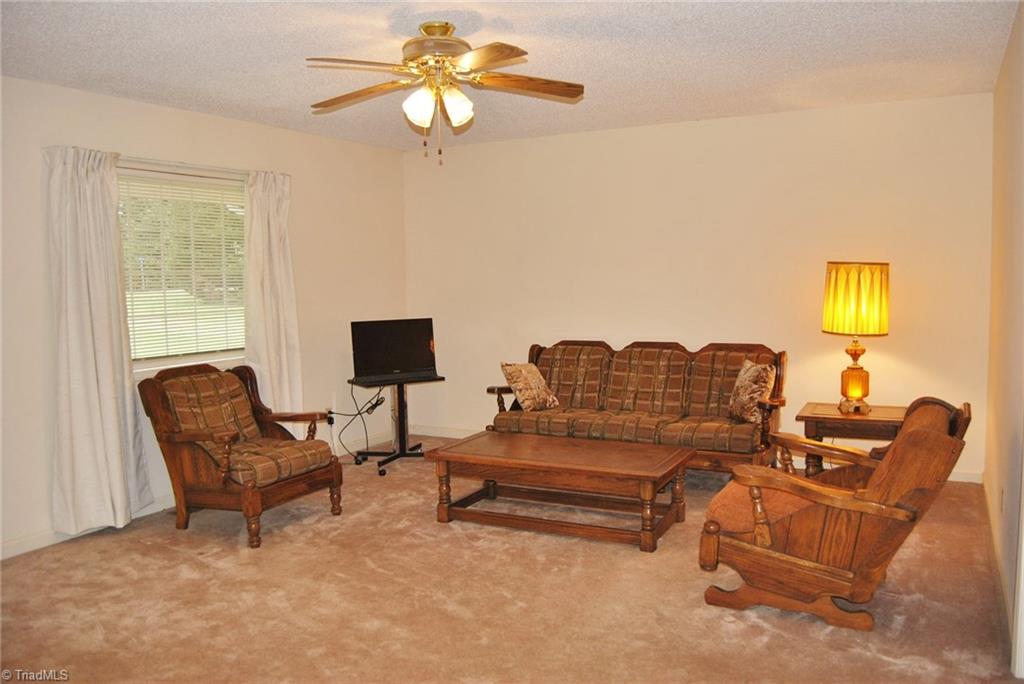 279 Gladstone Road Mocksville, NC 27028 - Photo 5 of 26 Gallery Image 5
