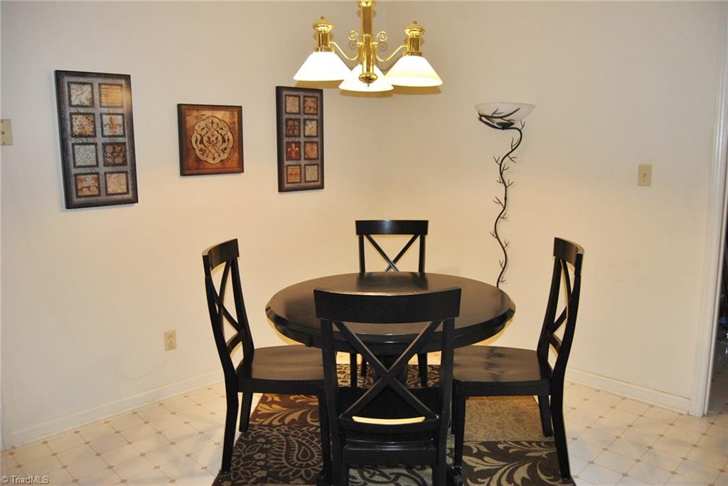 279 Gladstone Road Mocksville, NC 27028 - Photo 10 of 26 Gallery Image 10